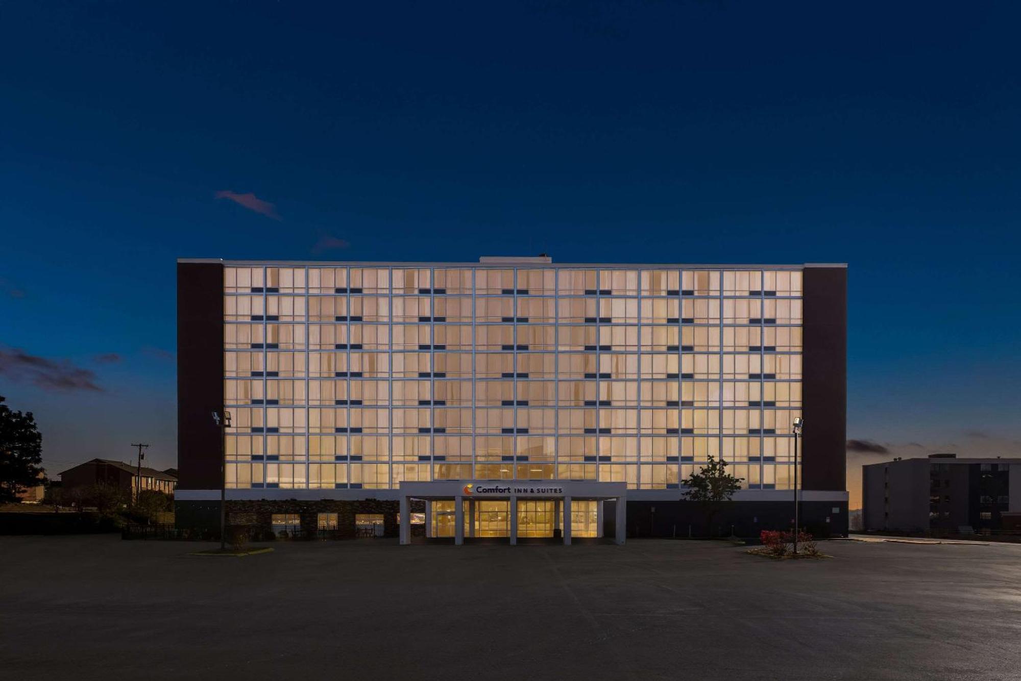 Comfort Inn & Suites Omaha Central מראה חיצוני תמונה